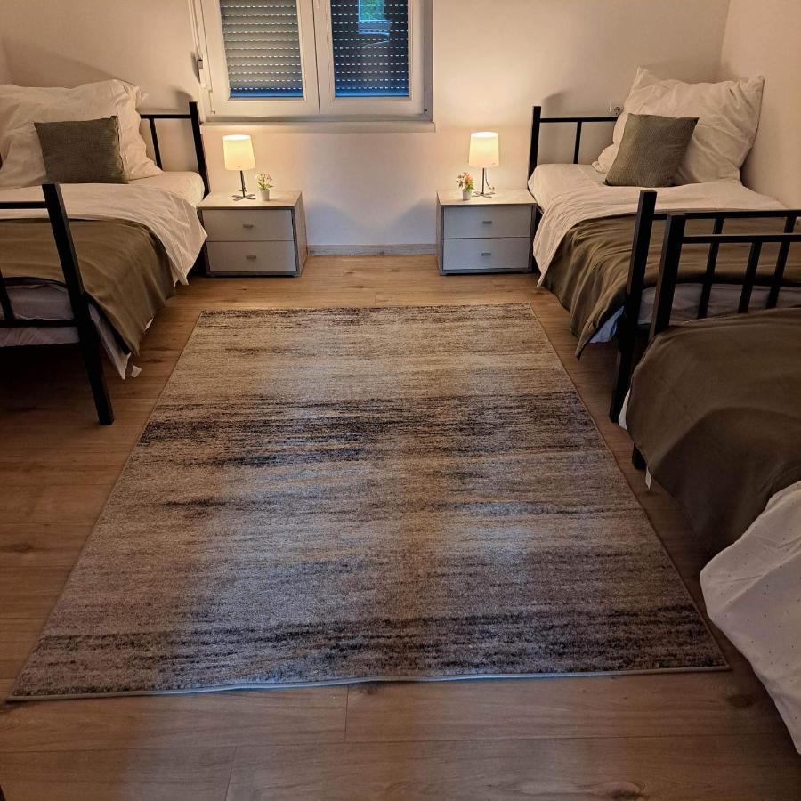 Malna Vendeghaz Siofok Apartment Bagian luar foto